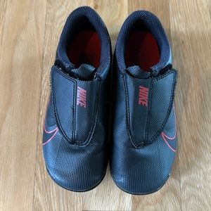 Nike Velcro Soccer Cleats - Kids Size 12